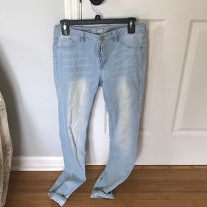 Light wash jeans